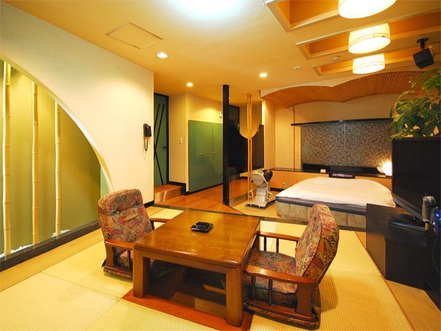 Hotel Rr (Adults Only) Yokkaichi Exterior photo