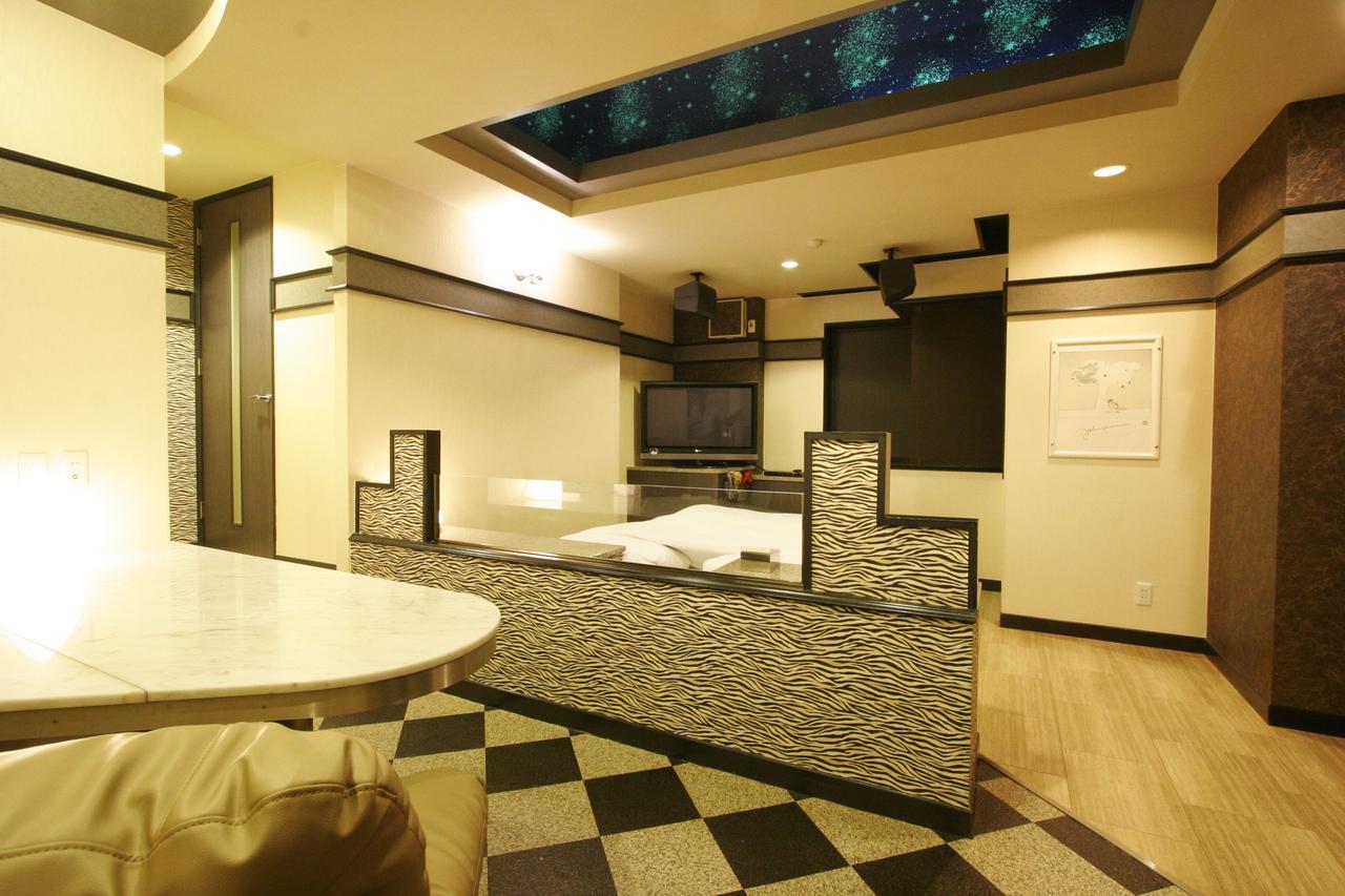 Hotel Rr (Adults Only) Yokkaichi Exterior photo